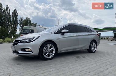 Универсал Opel Astra 2016 в 