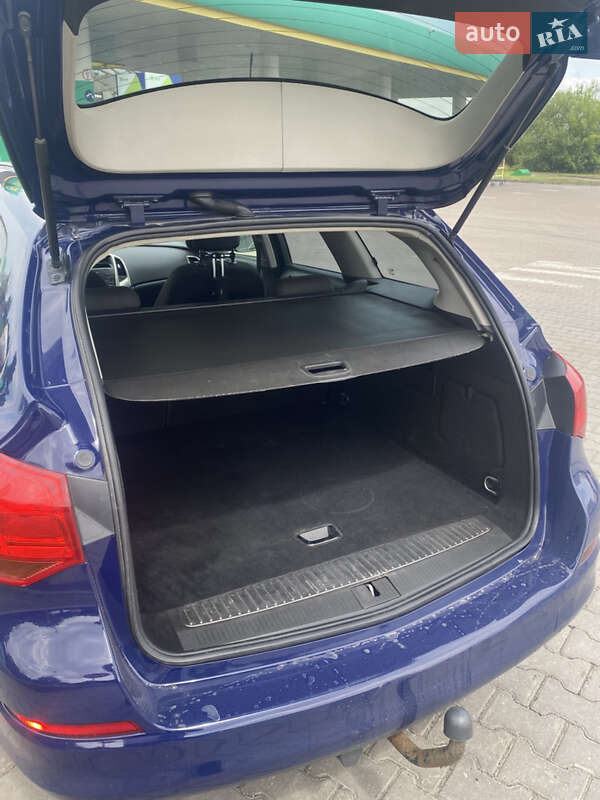 Универсал Opel Astra 2011 в Ивано-Франковске