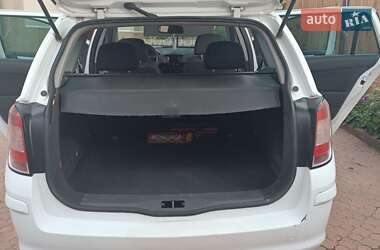 Универсал Opel Astra 2010 в 