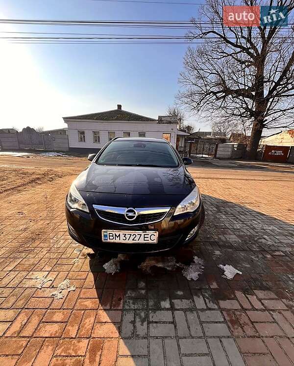 Opel Astra 2011