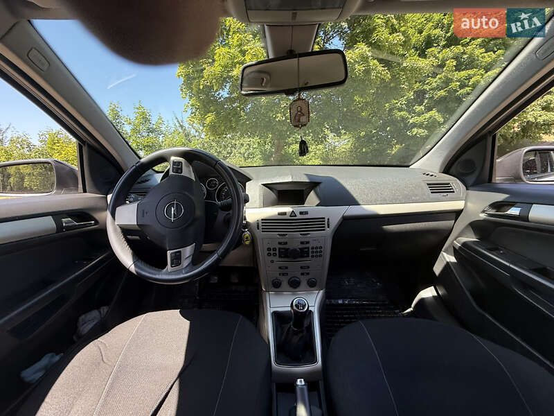 Универсал Opel Astra 2007 в Ивано-Франковске