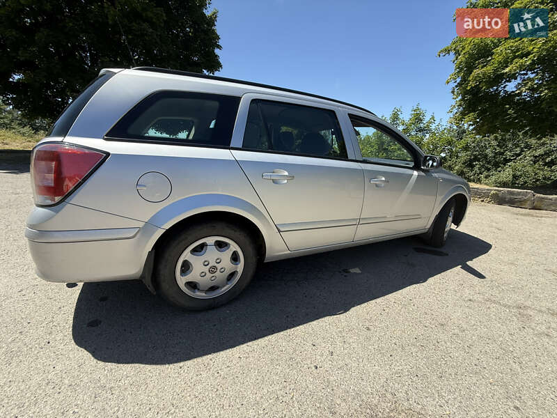 Универсал Opel Astra 2007 в Ивано-Франковске