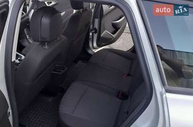 Универсал Opel Astra 2012 в 