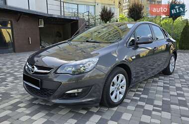 Седан Opel Astra 2015 в Харкові