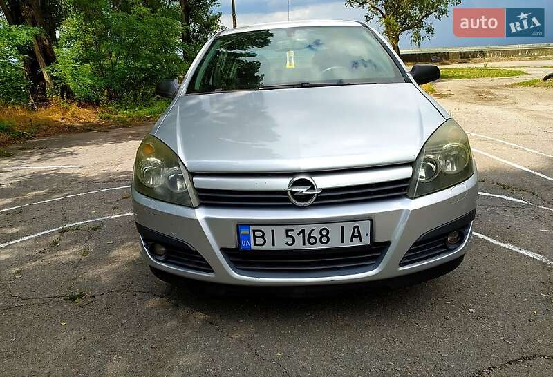 Хетчбек Opel Astra 2004 в Світловодську