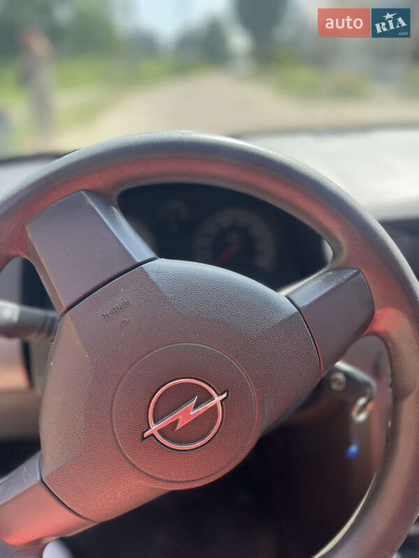 Універсал Opel Astra 2005 в Львові