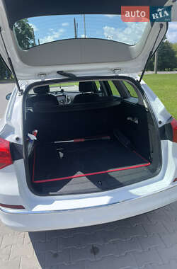 Універсал Opel Astra 2015 в Луцьку