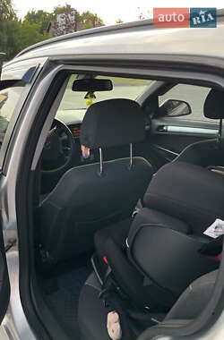 Универсал Opel Astra 2010 в 