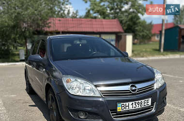 Хэтчбек Opel Astra 2007 в Николаеве