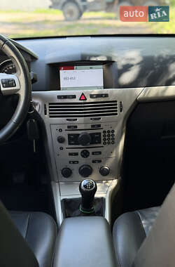 Универсал Opel Astra 2008 в 