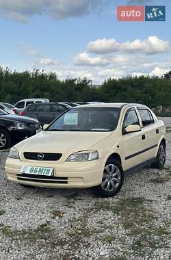 Седан Opel Astra 2005 в Кривом Роге
