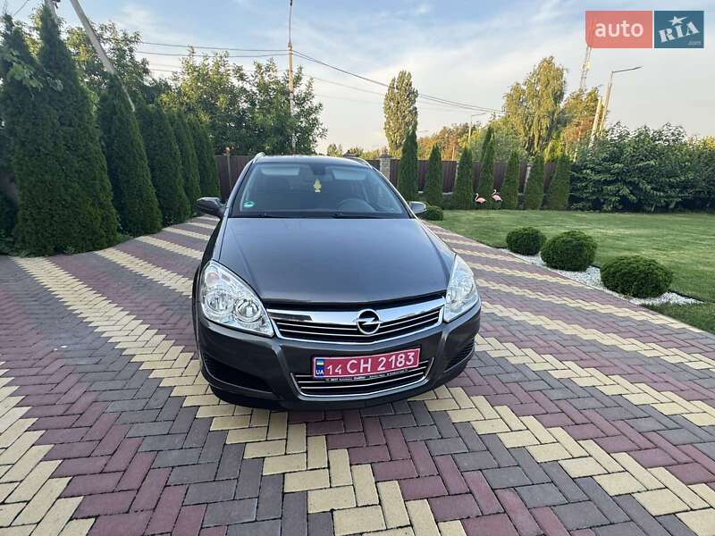 Универсал Opel Astra 2010 в Виннице