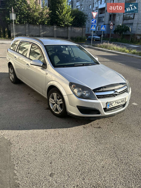 Универсал Opel Astra 2006 в Львове