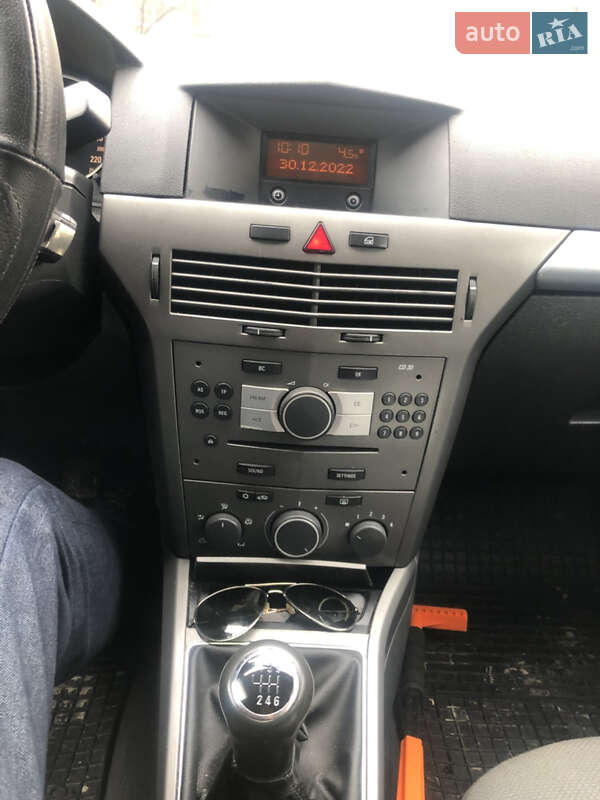 Универсал Opel Astra 2006 в Львове