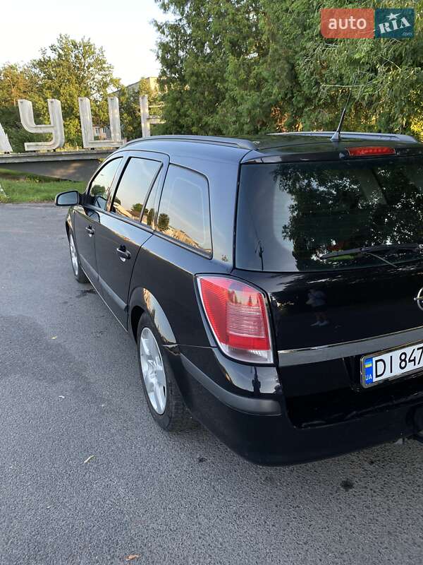 Универсал Opel Astra 2004 в Луцке