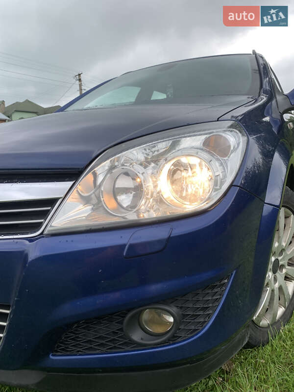 Универсал Opel Astra 2007 в Дублянах