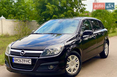 Хэтчбек Opel Astra 2006 в Житомире