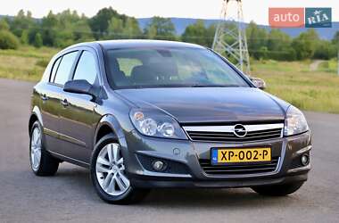 Хэтчбек Opel Astra 2010 в Дрогобыче
