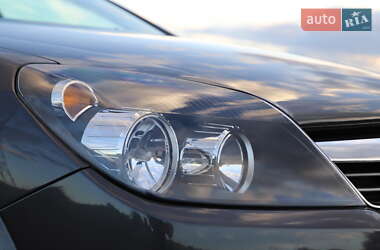 Хэтчбек Opel Astra 2010 в 