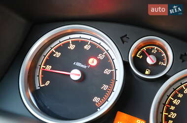 Хэтчбек Opel Astra 2010 в 