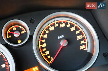 Хэтчбек Opel Astra 2010 в 