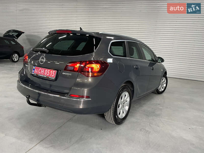 Універсал Opel Astra 2015 в Стрию