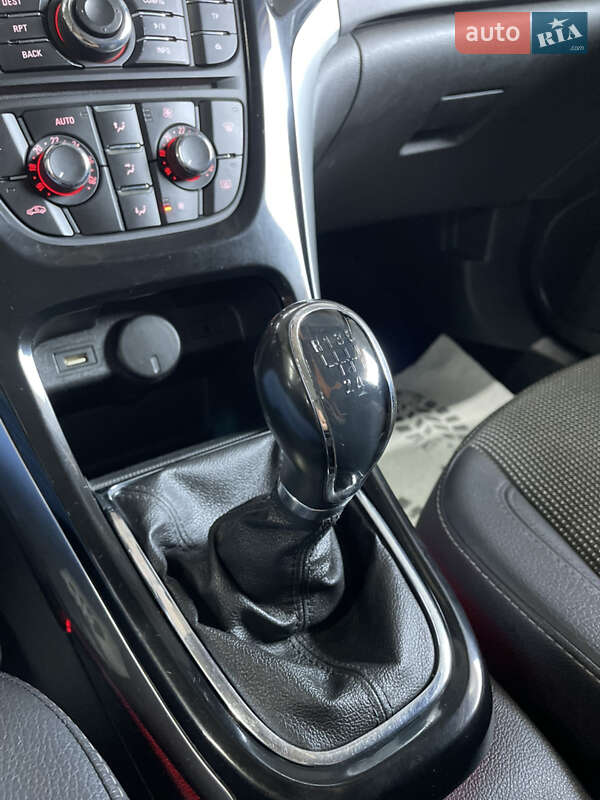 Універсал Opel Astra 2015 в Стрию
