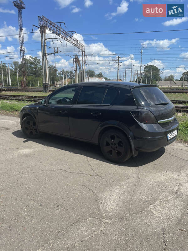 Хэтчбек Opel Astra 2012 в Полтаве