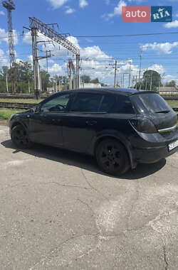 Хэтчбек Opel Astra 2012 в 