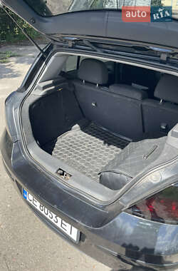 Хэтчбек Opel Astra 2012 в 
