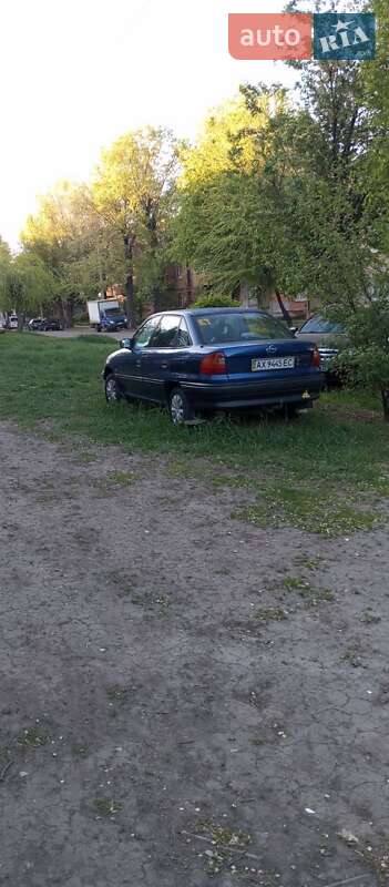 Седан Opel Astra 1993 в 