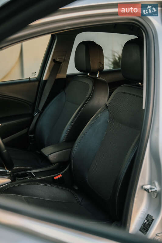 Хэтчбек Opel Astra 2010 в Луцке фото 11 Хэтчбек Opel Astra 2010 в Луцке