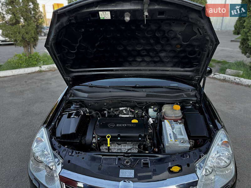 Универсал Opel Astra 2007 в Дубно