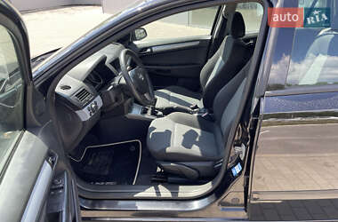 Універсал Opel Astra 2005 в 