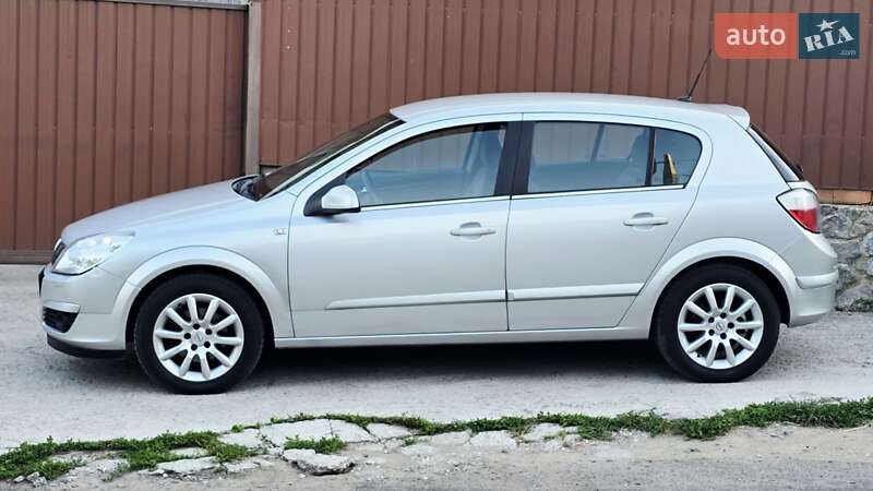 Хетчбек Opel Astra 2004 в Полтаві