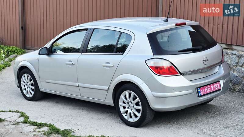 Хетчбек Opel Astra 2004 в Полтаві