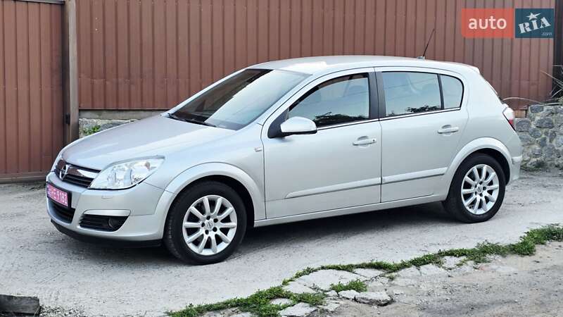 Хетчбек Opel Astra 2004 в Полтаві