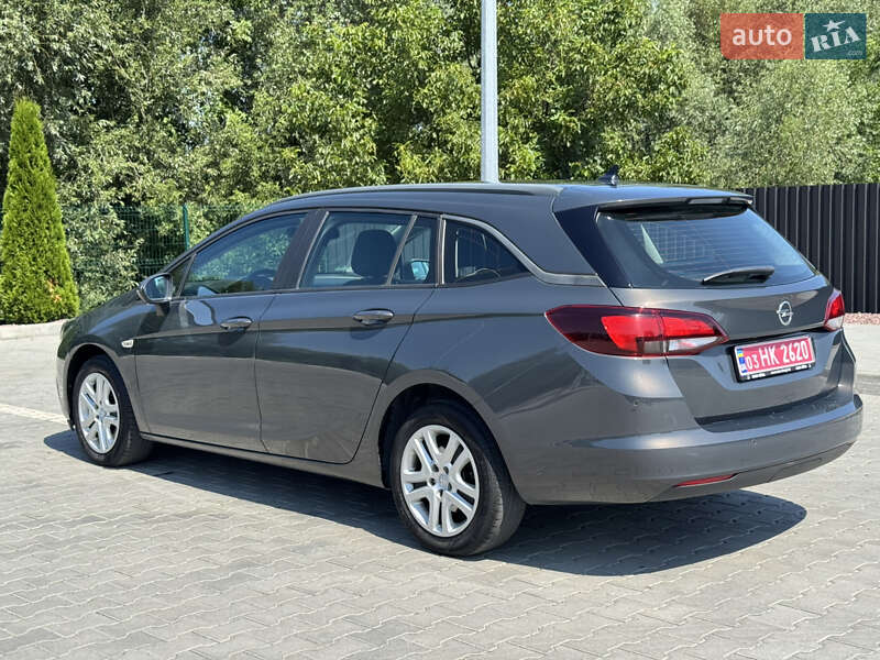 Универсал Opel Astra 2016 в Хмельницком