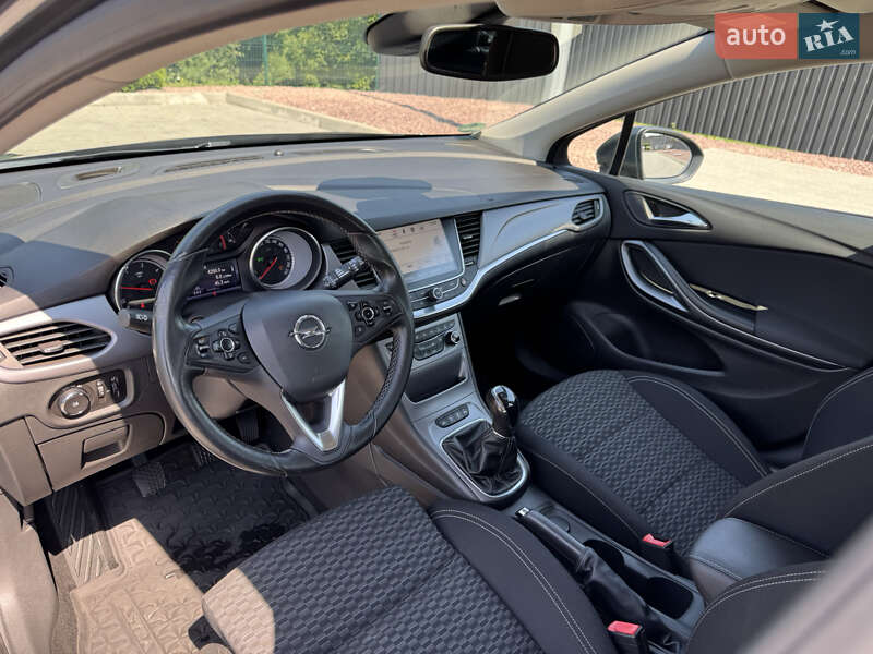 Универсал Opel Astra 2016 в Хмельницком