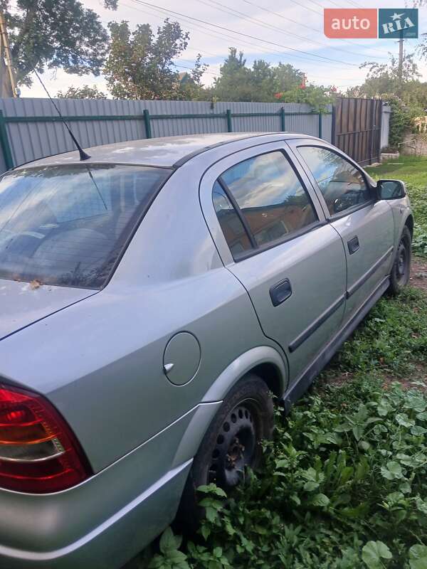 Седан Opel Astra 2003 в Харькове