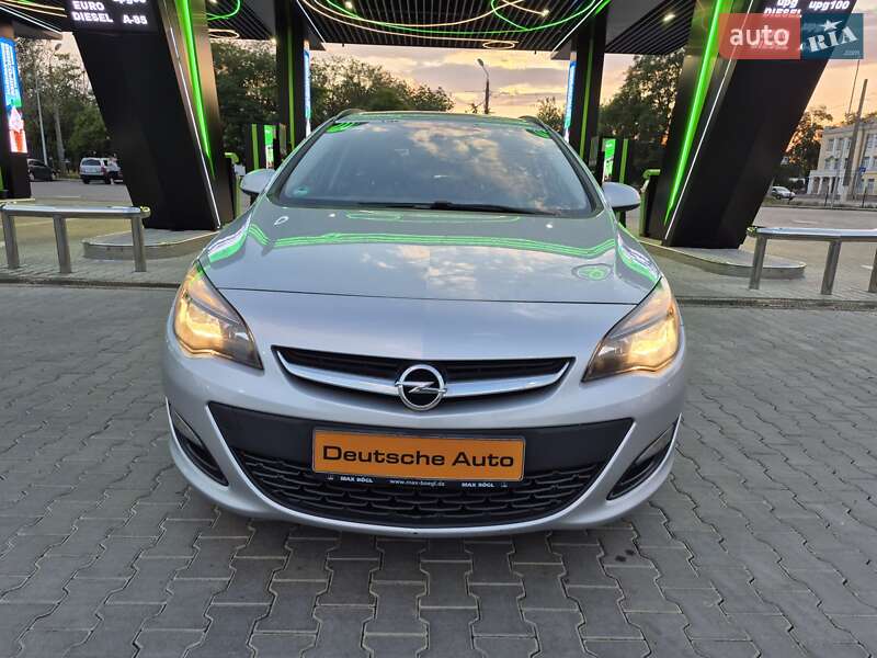 Універсал Opel Astra 2015 в Одесі