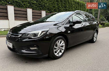 Універсал Opel Astra 2017 в Ірпені