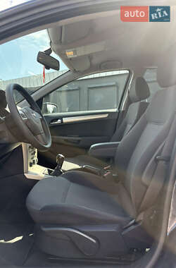 Универсал Opel Astra 2009 в 