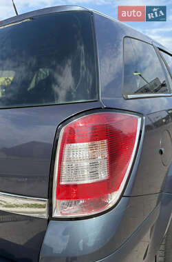 Универсал Opel Astra 2009 в 