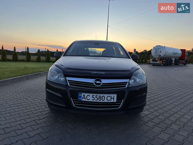 Opel Astra 2010