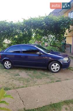 Хэтчбек Opel Astra 2000 в 