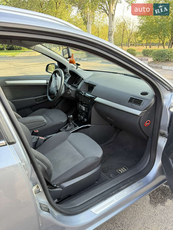 Універсал Opel Astra 2010 в Нікополі фото 12 Універсал Opel Astra 2010 в Нікополі