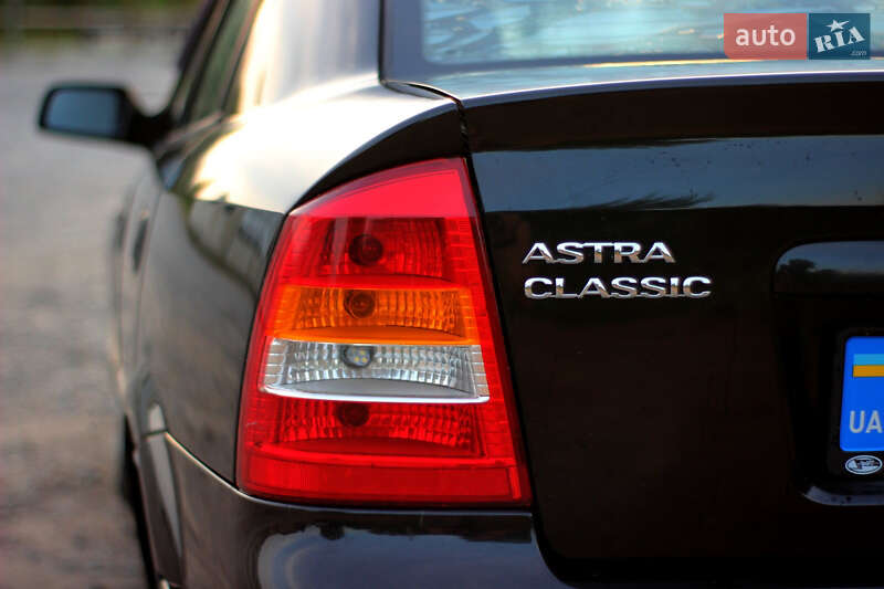Седан Opel Astra 2008 в Кременце