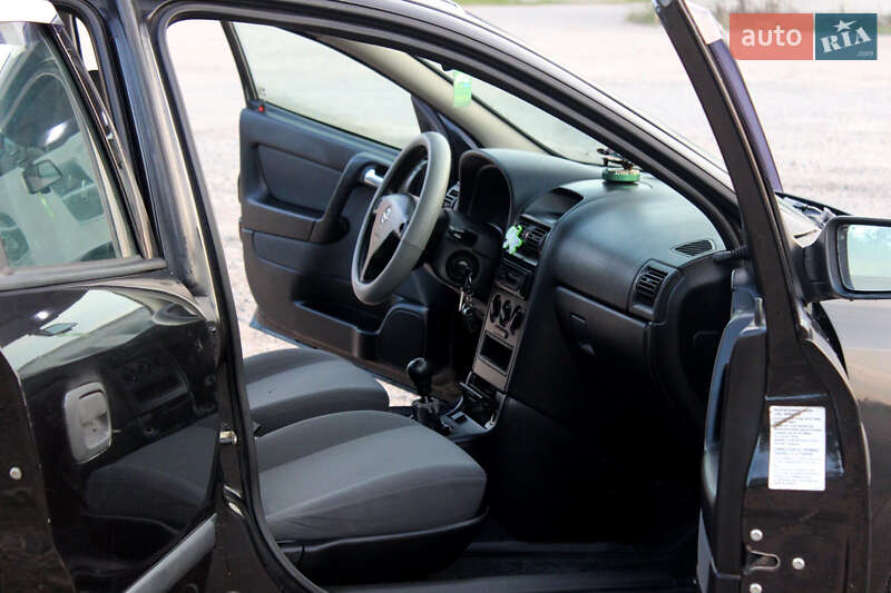 Седан Opel Astra 2008 в Кременце
