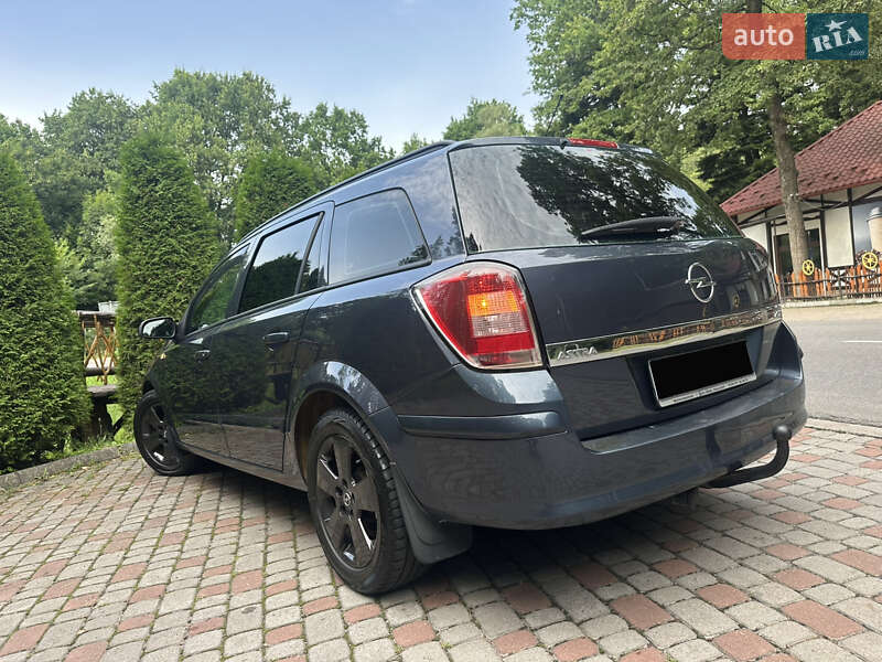 Универсал Opel Astra 2008 в Трускавце